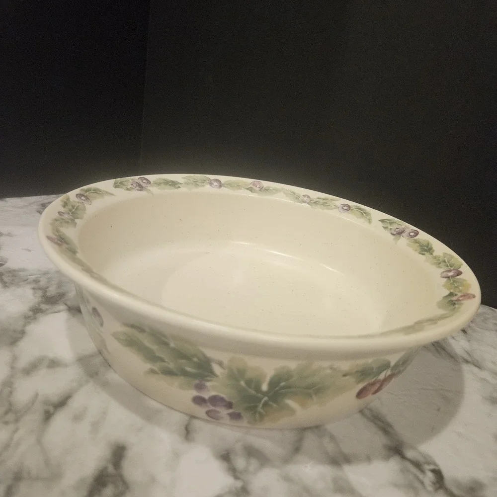 Pfaltzgraff Grapevine Stoneware Baking Dishes‎ – Set of 2, Mixed Sizes